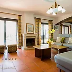 Greice Homes-650 Meters From The Beach, 4 Bedrooms For Holidays In Vilamoura-quarteira Tatil Evi Vilamoura