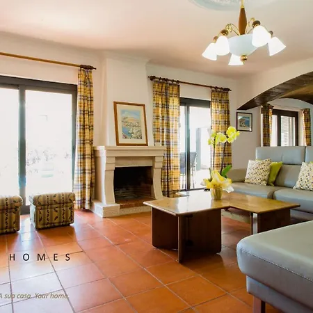 Greice Homes-650 Meters From The Beach, 4 Bedrooms For Holidays In Vilamoura-quarteira Holiday home Vilamoura