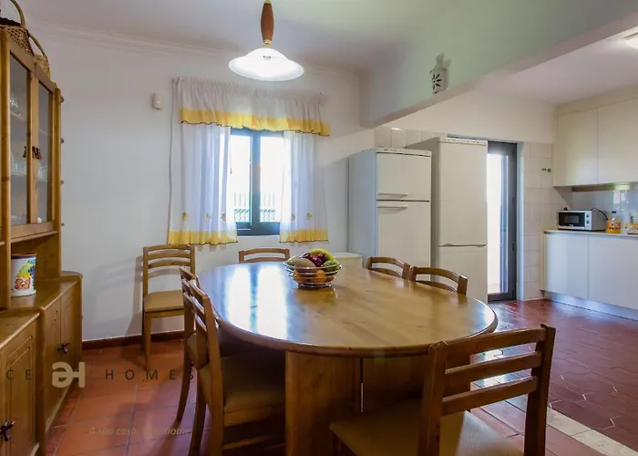 Feriehus Greice Homes-650 Meters From The Beach, 4 Bedrooms For Holidays In Vilamoura-quarteira