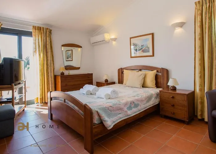 Ferienhaus Greice Homes-650 Meters From The Beach, 4 Bedrooms For Holidays In Vilamoura-quarteira *