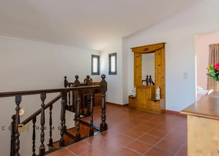 Greice Homes-650 Meters From The Beach, 4 Bedrooms For Holidays In Vilamoura-quarteira Ferienhaus Quarteira