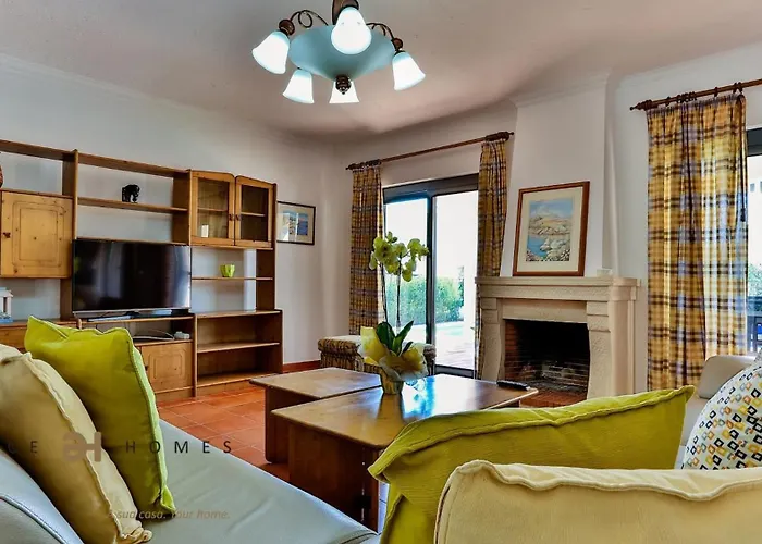 Greice Homes-650 Meters From The Beach, 4 Bedrooms For Holidays In Vilamoura-quarteira Ferienhaus *