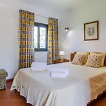 Greice Homes-650 Meters From The Beach, 4 Bedrooms For Holidays In Vilamoura-quarteira