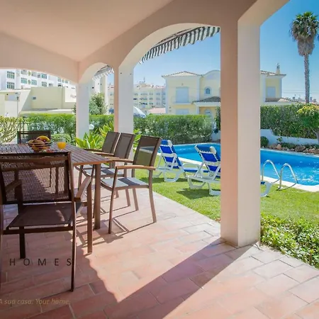 Greice Homes-650 Meters From The Beach, 4 Bedrooms For Holidays In Vilamoura-quarteira