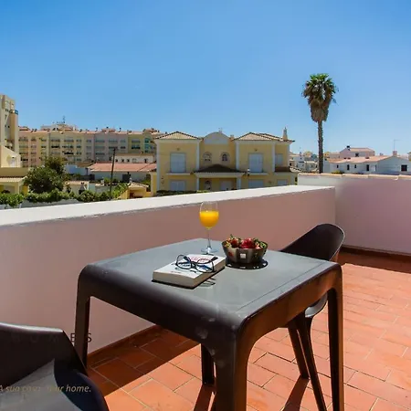 Greice Homes-650 Meters From The Beach, 4 Bedrooms For Holidays In Vilamoura-quarteira