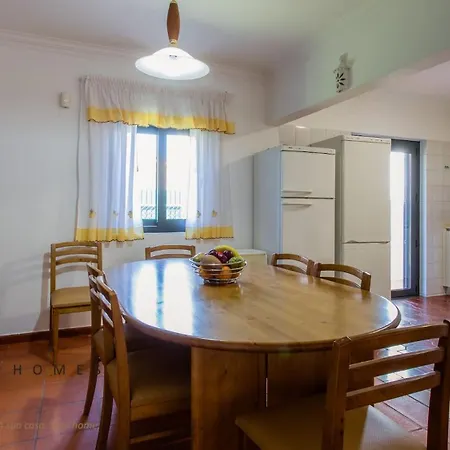Nyaraló Greice Homes-650 Meters From The Beach, 4 Bedrooms For Holidays In Vilamoura-quarteira