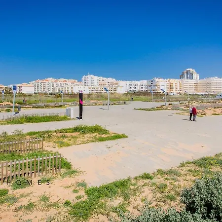 Greice Homes-650 Meters From The Beach, 4 Bedrooms For Holidays In Vilamoura-quarteira Quarteira